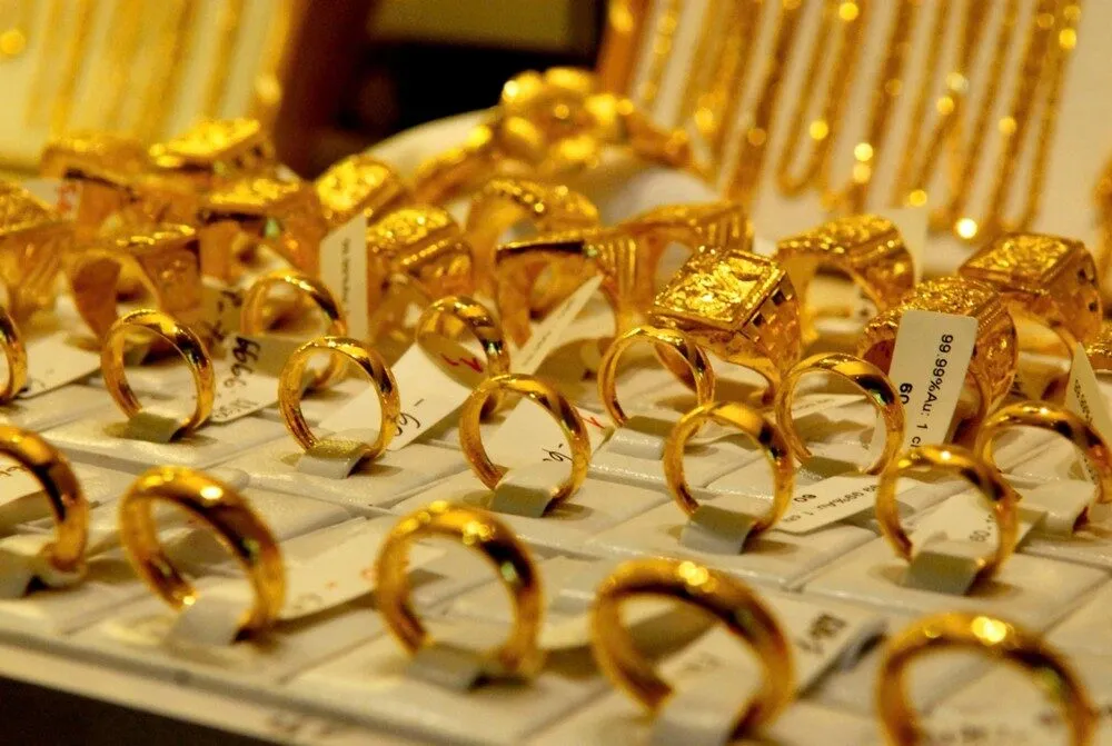 Vàng 610 là vàng gì? Giá vàng 610 bao nhiêu 1 chỉ? Có phải vàng 18k?