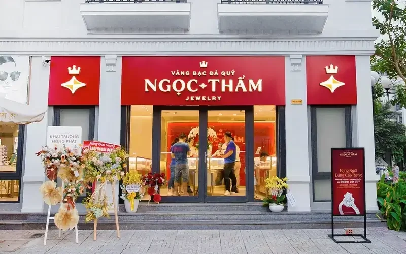 Giá vàng Ngọc Thẩm hôm nay bao nhiêu? Có nên mua vàng tại Ngọc Thẩm?