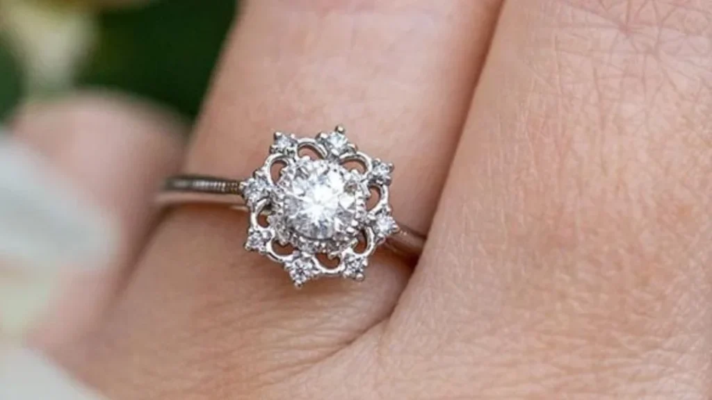 Vàng Trắng Là Gì? Bí Mật Đằng Sau Sự Sang Trọng Và Quý Phái